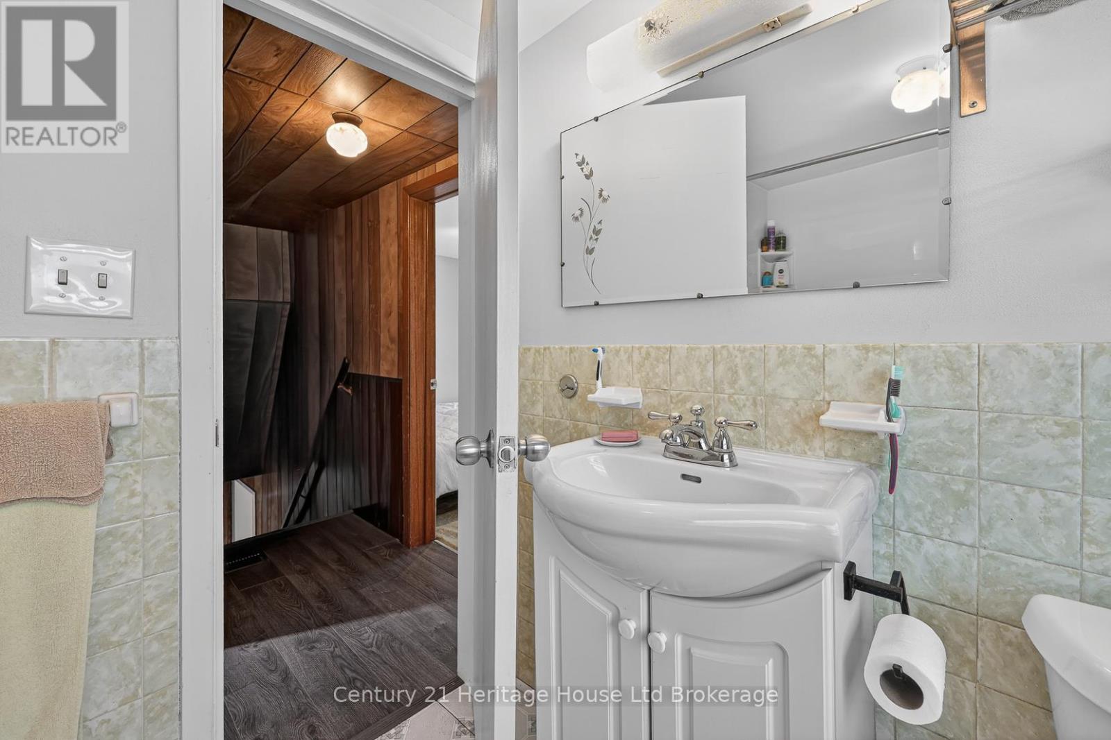 138 MAIN STREET - 20