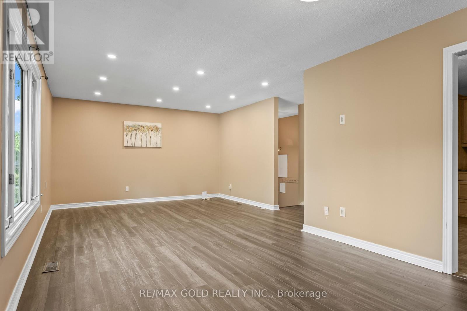 1588 ALDERSBROOK ROAD - 13
