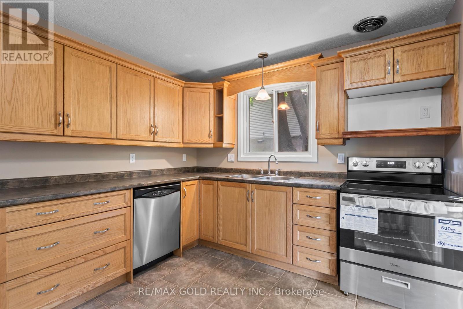 1588 ALDERSBROOK ROAD - 15
