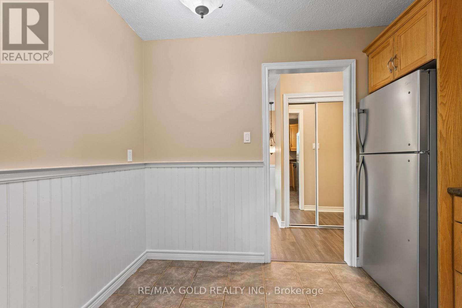 1588 ALDERSBROOK ROAD - 16