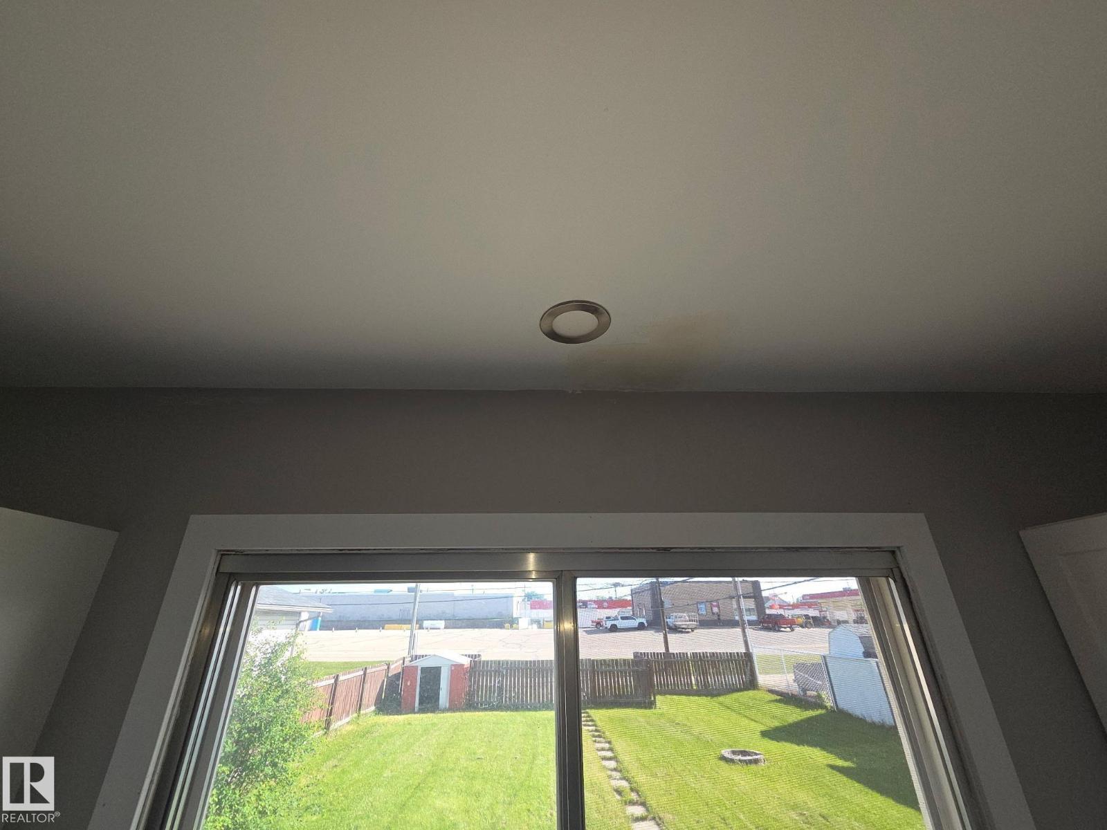 4934 49 Avenue — photo 33