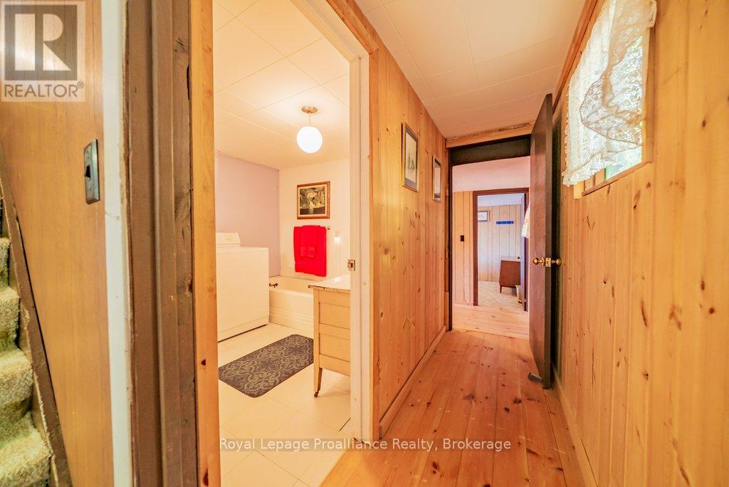 103 NORTH MAZINAW ROAD - 16
