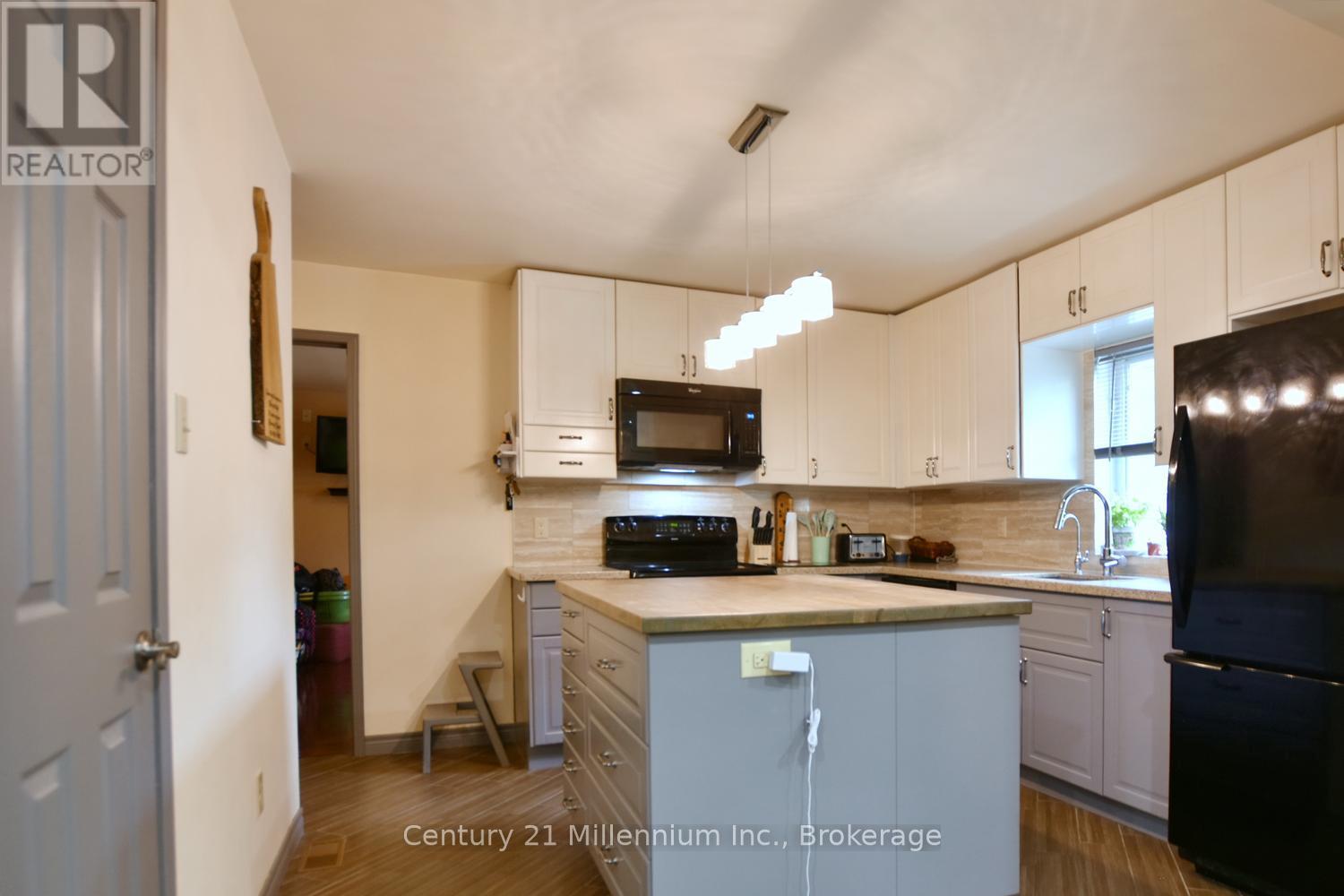 25 BERKELY STREET - 17