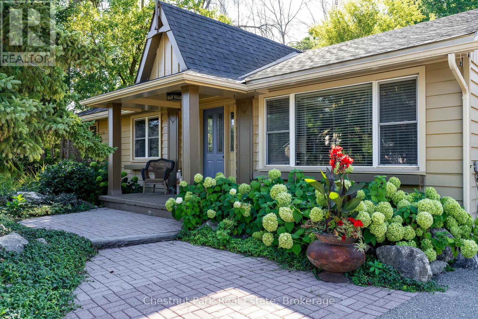 72 CAMPBELL STREET - 2