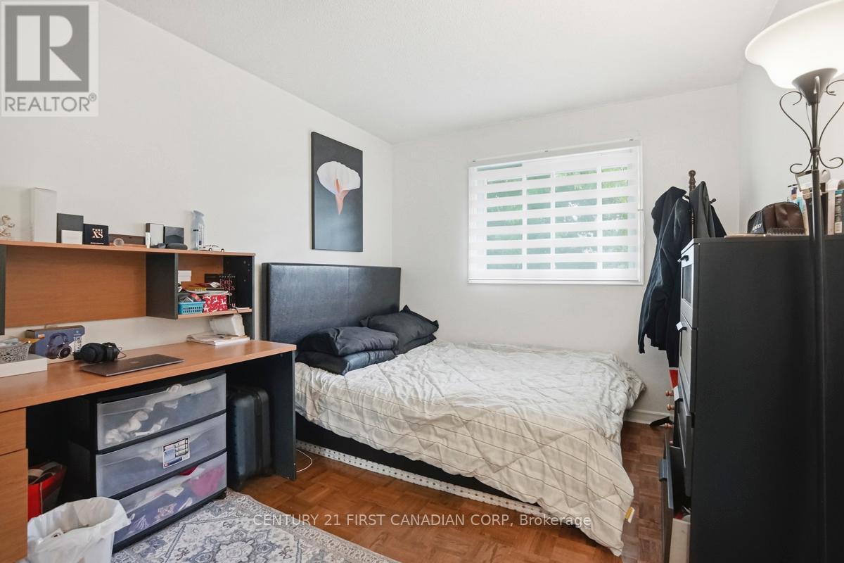 27 TUMBLEWEED CRESCENT - 21
