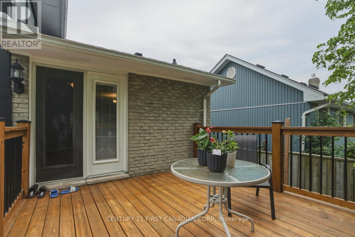 27 TUMBLEWEED CRESCENT - 37