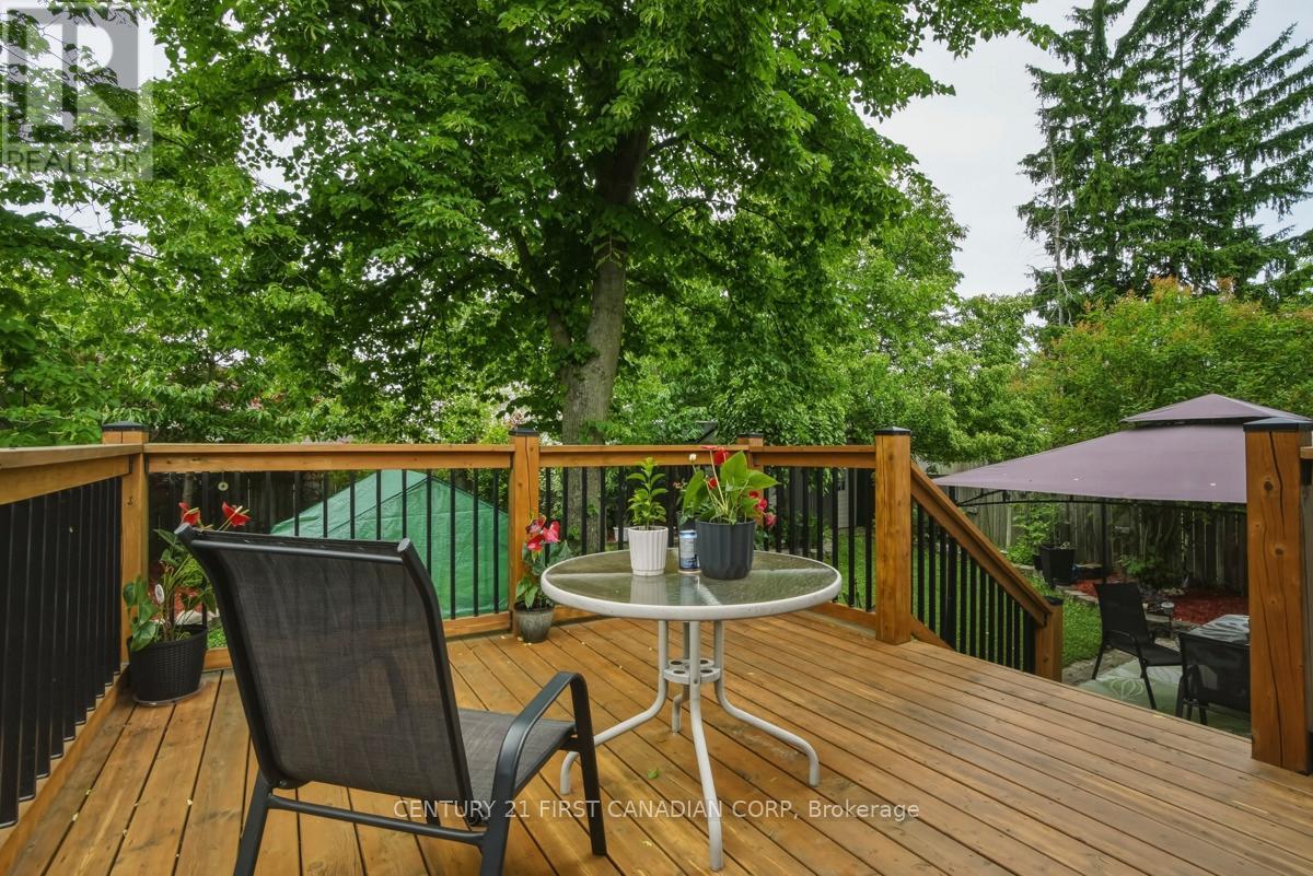 27 TUMBLEWEED CRESCENT - 39