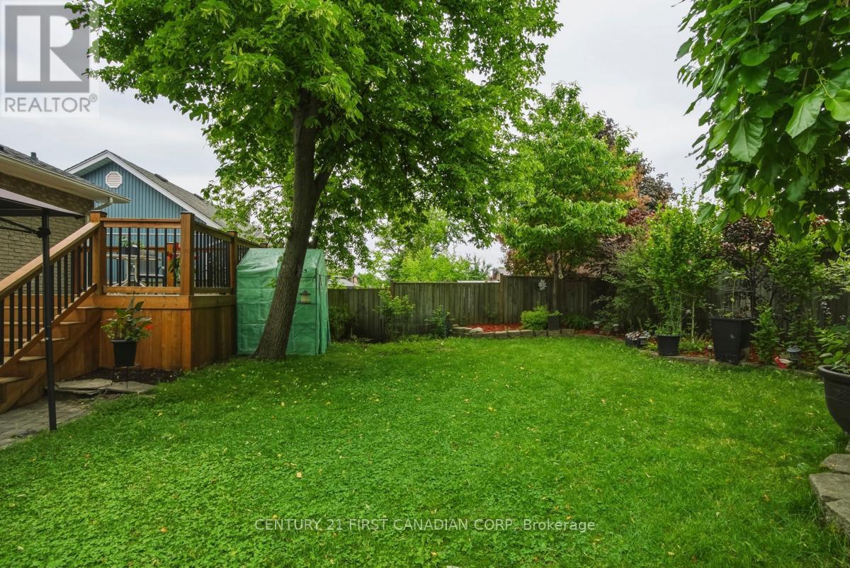 27 TUMBLEWEED CRESCENT - 41