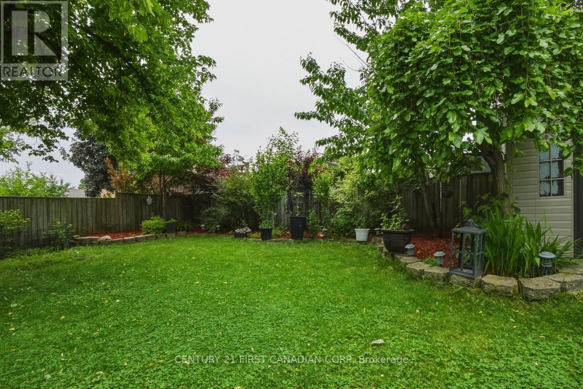 27 TUMBLEWEED CRESCENT - 42
