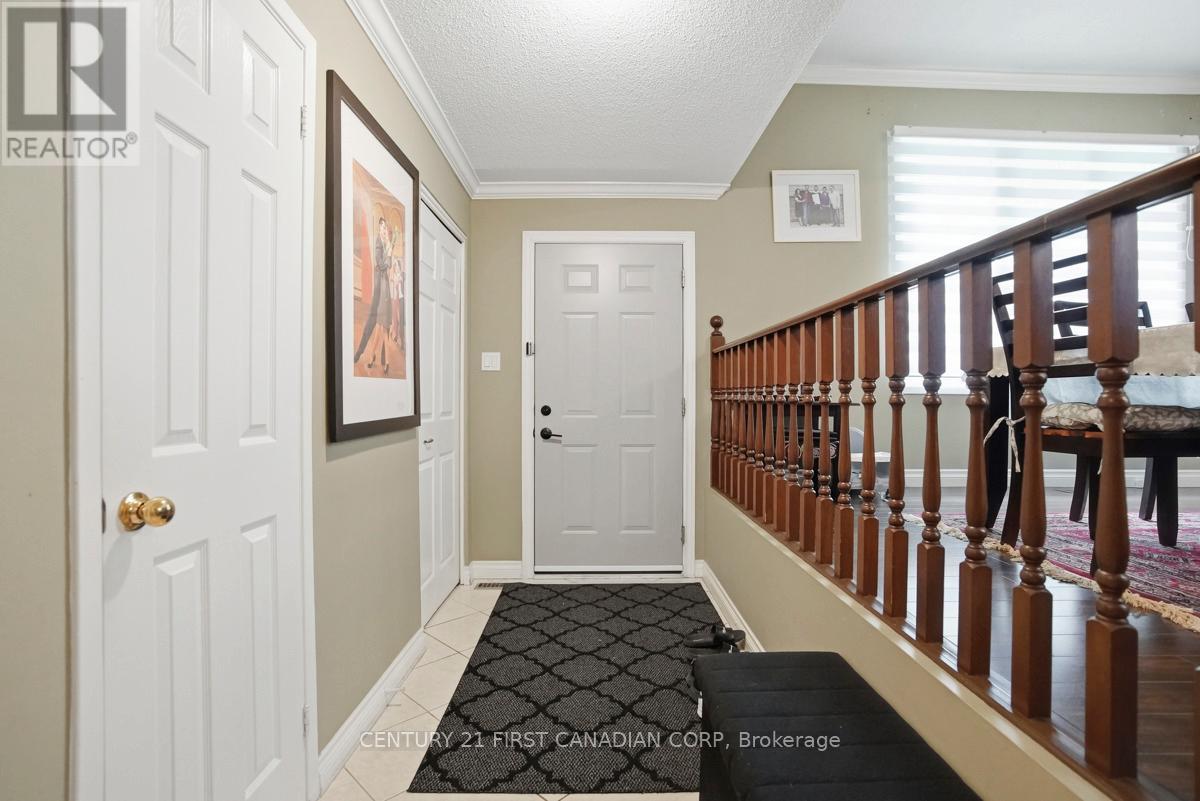 27 TUMBLEWEED CRESCENT - 7
