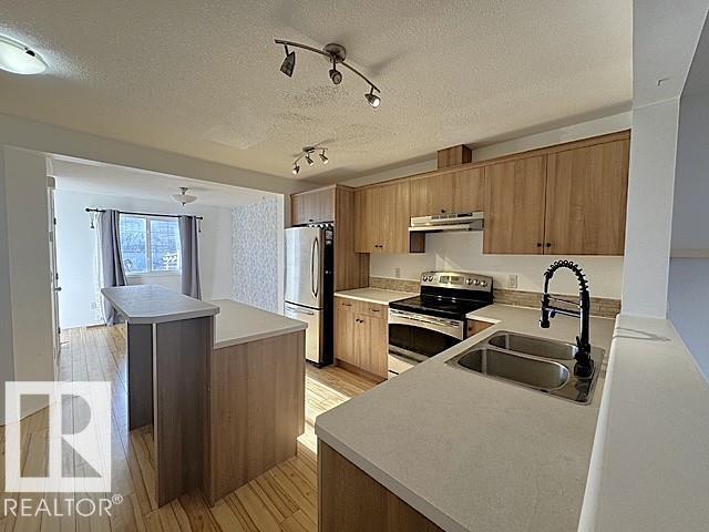 #13 3751 12 ST NW - 11