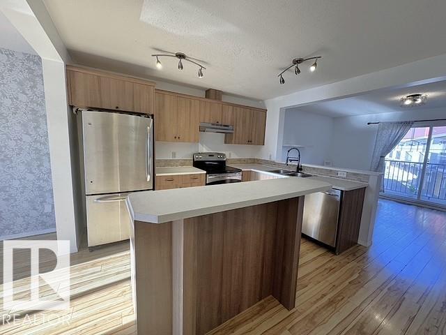 #13 3751 12 ST NW - 12