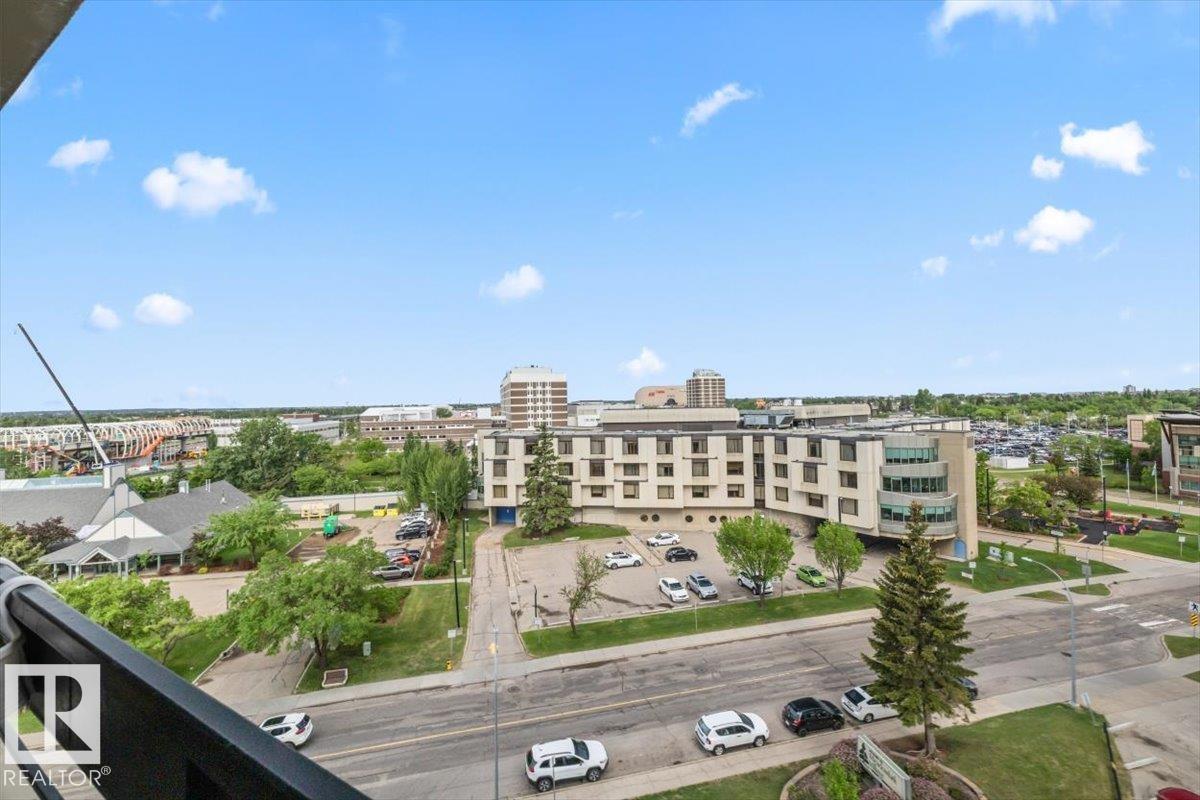 #77 8735 165 ST NW - 18
