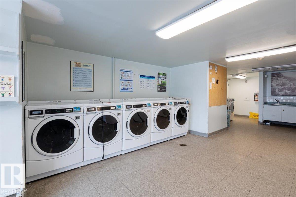 #77 8735 165 ST NW - 19