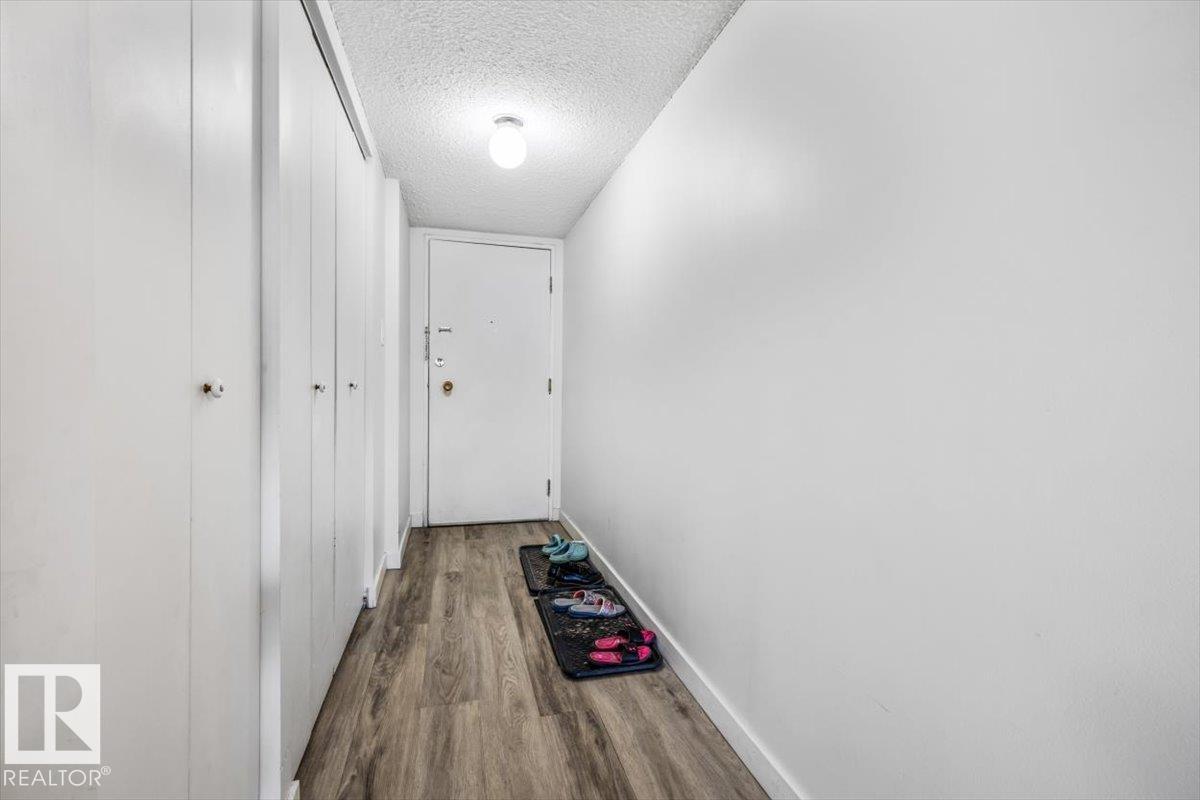 #77 8735 165 ST NW - 2