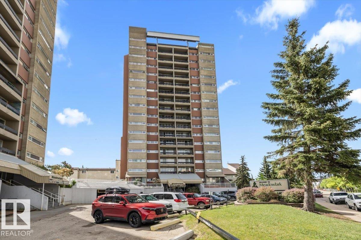#77 8735 165 ST NW - 25