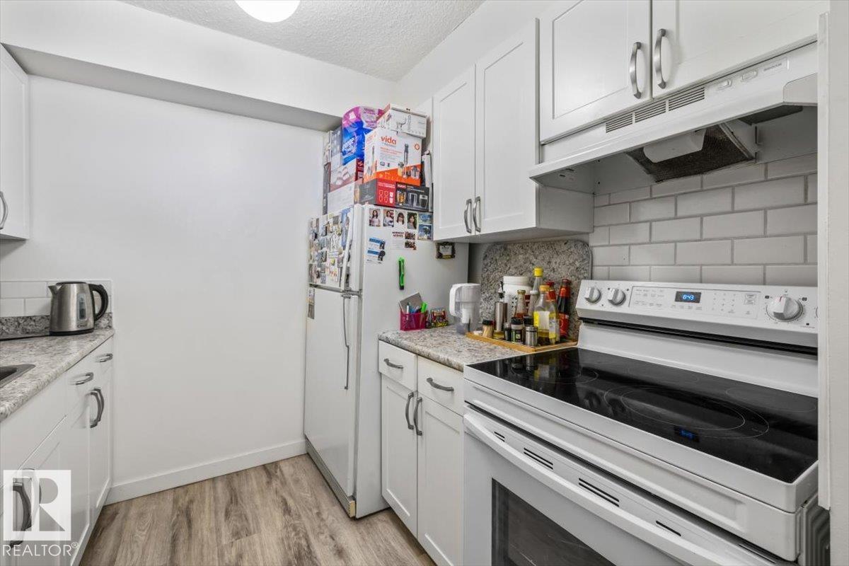 #77 8735 165 ST NW - 5