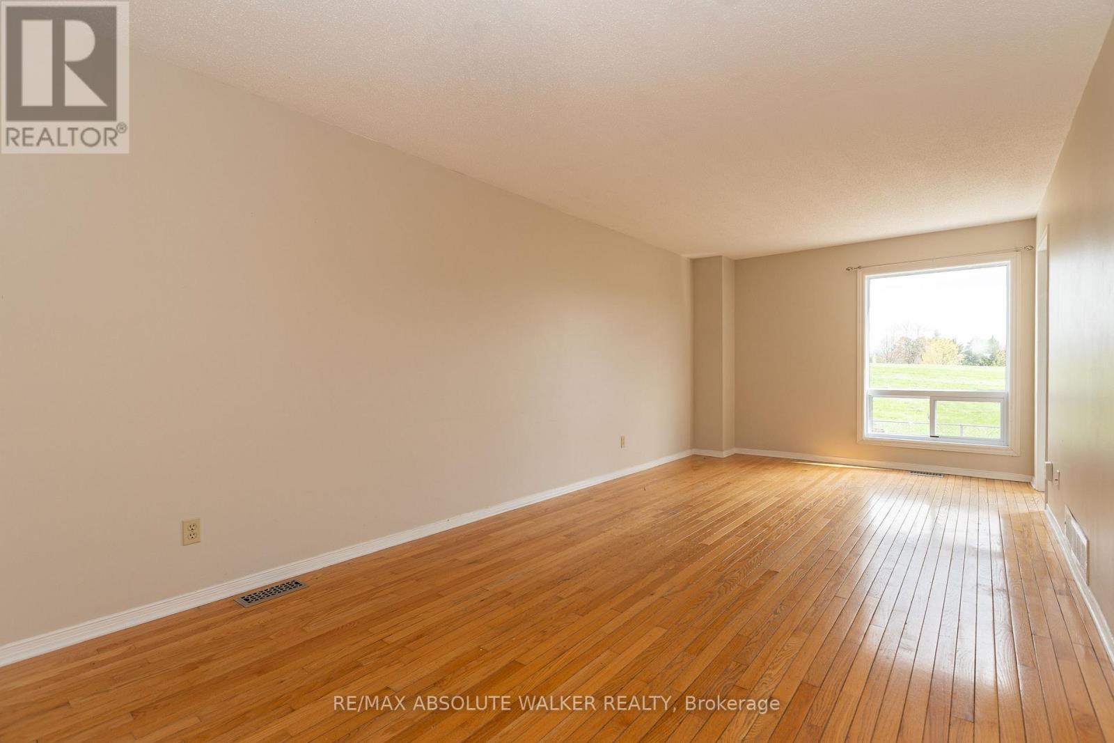 1411 CARAVEL CRESCENT - 10
