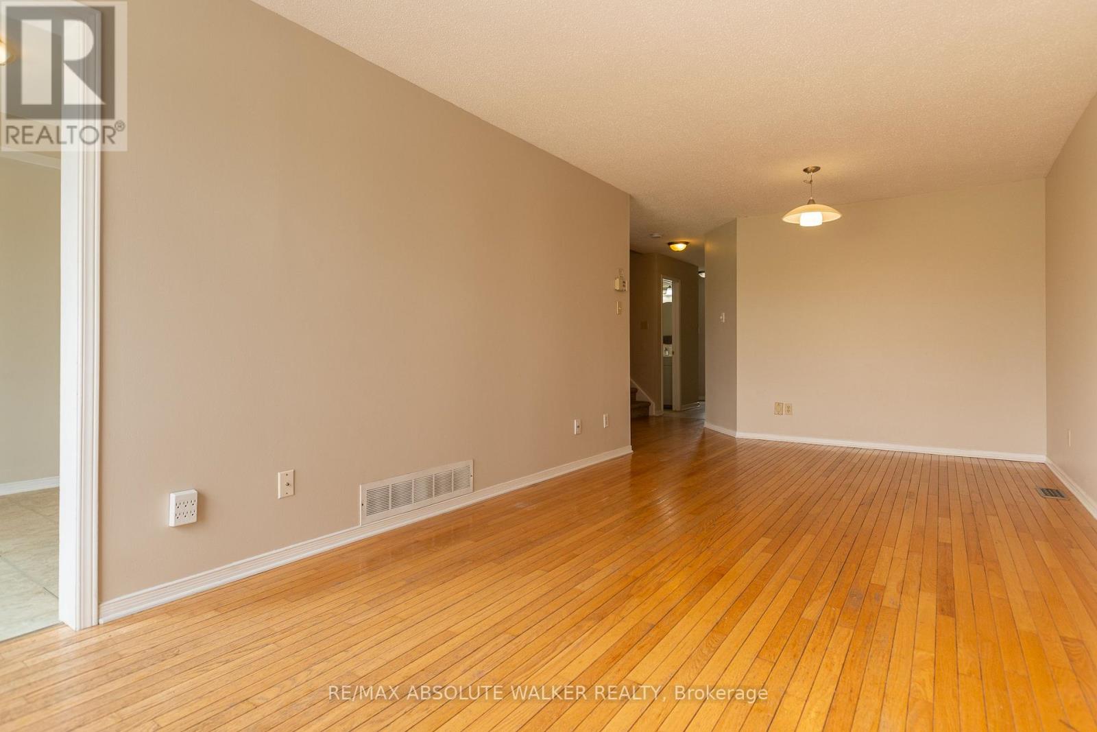 1411 CARAVEL CRESCENT - 11