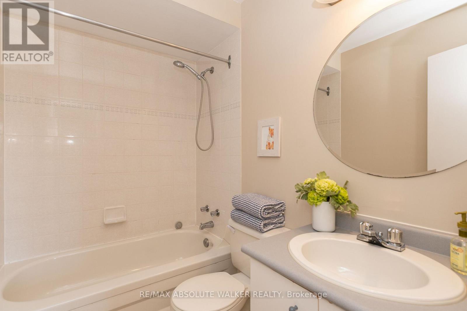 1411 CARAVEL CRESCENT - 18