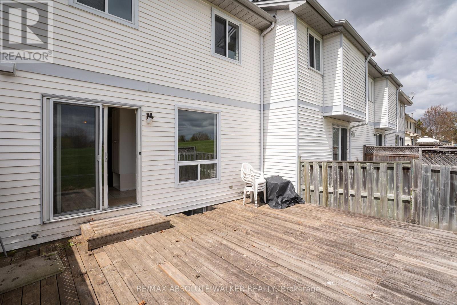 1411 CARAVEL CRESCENT - 26