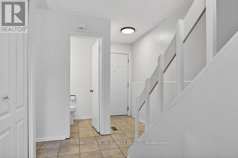 427 MOODIE DRIVE - 3