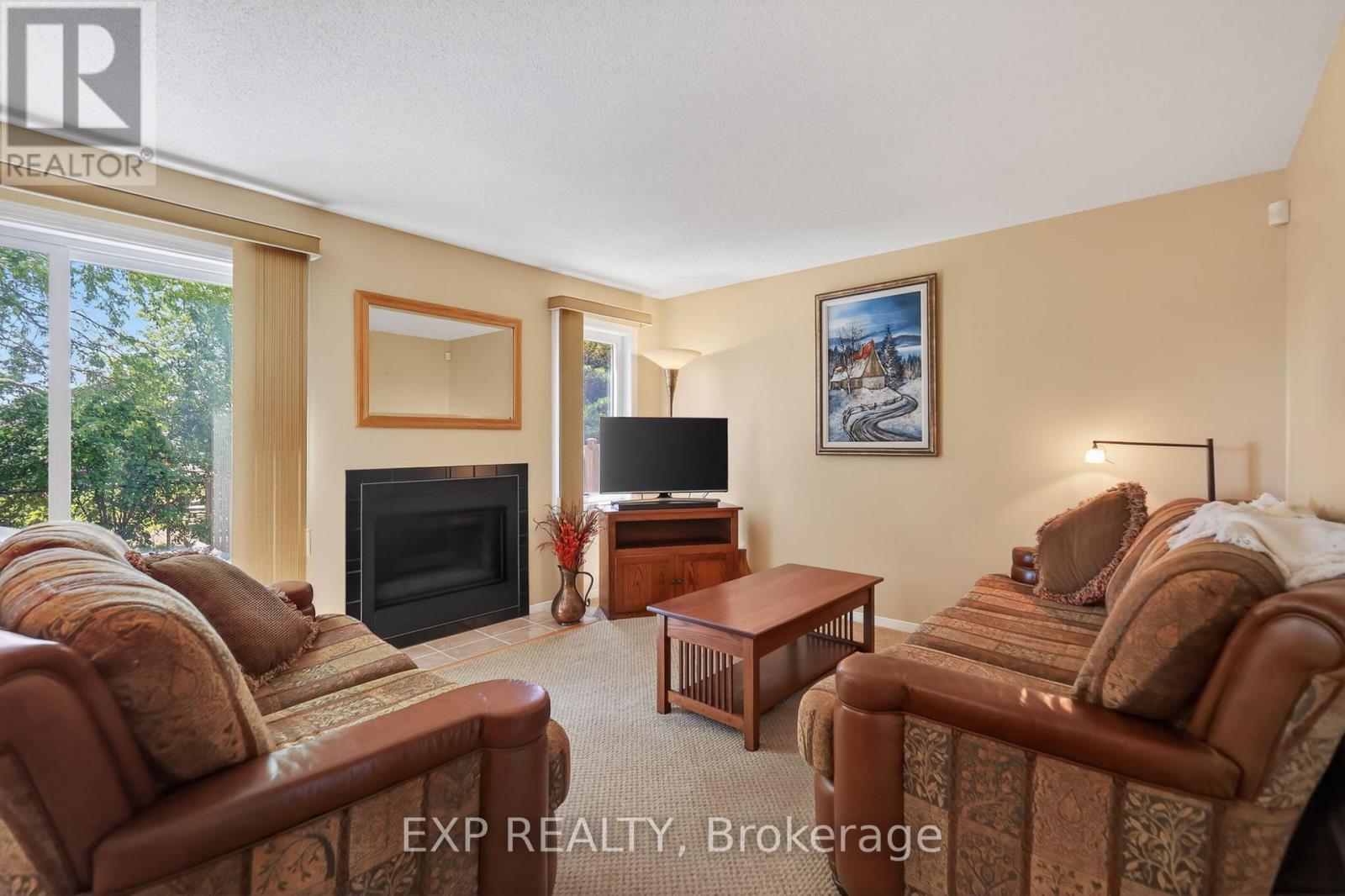 34 FOUR SEASONS DRIVE - 13