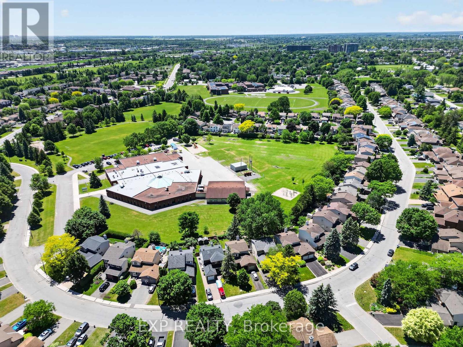 34 FOUR SEASONS DRIVE - 38