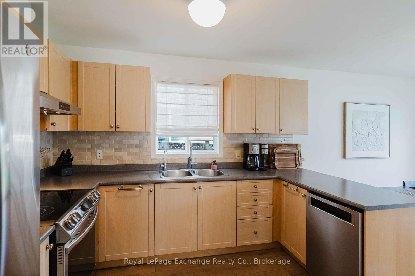 314 RAY STREET - 10