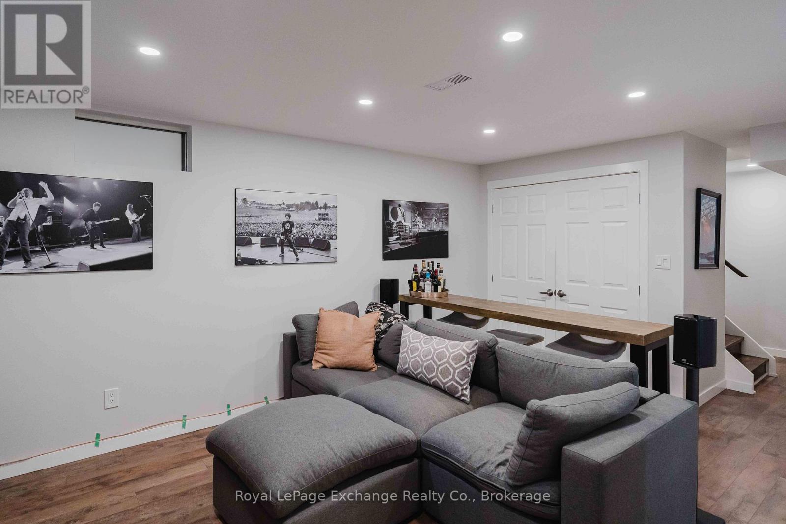 314 RAY STREET - 24