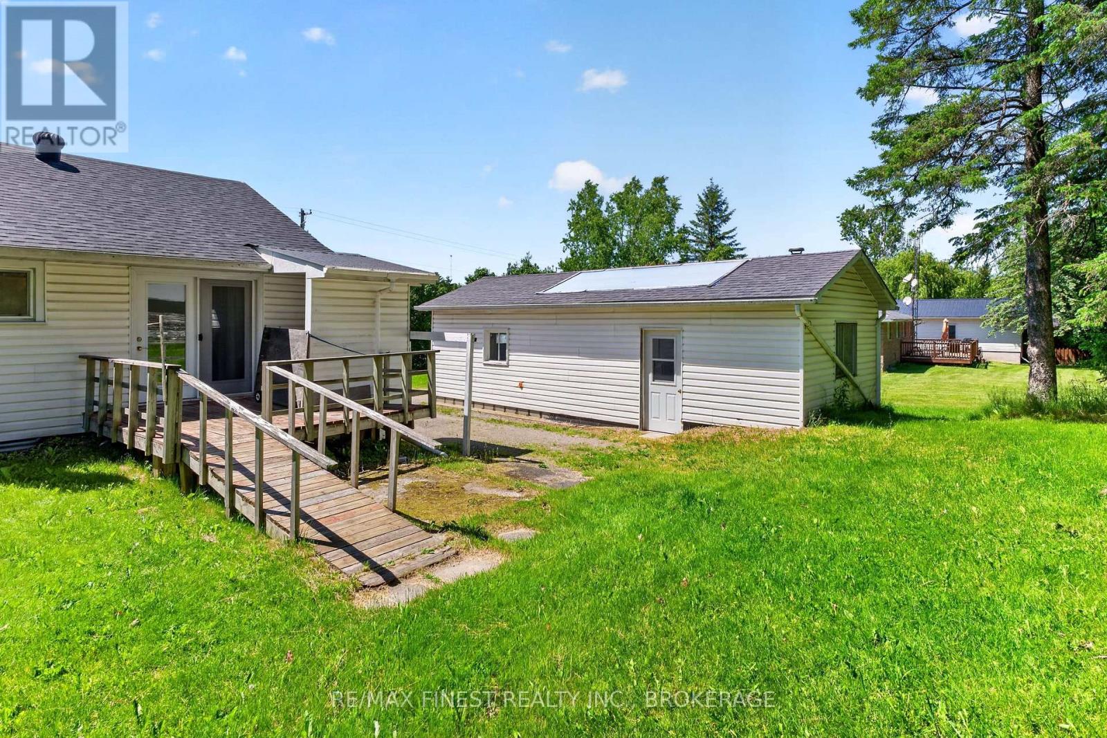 3287 HIGHWAY 32 - 36