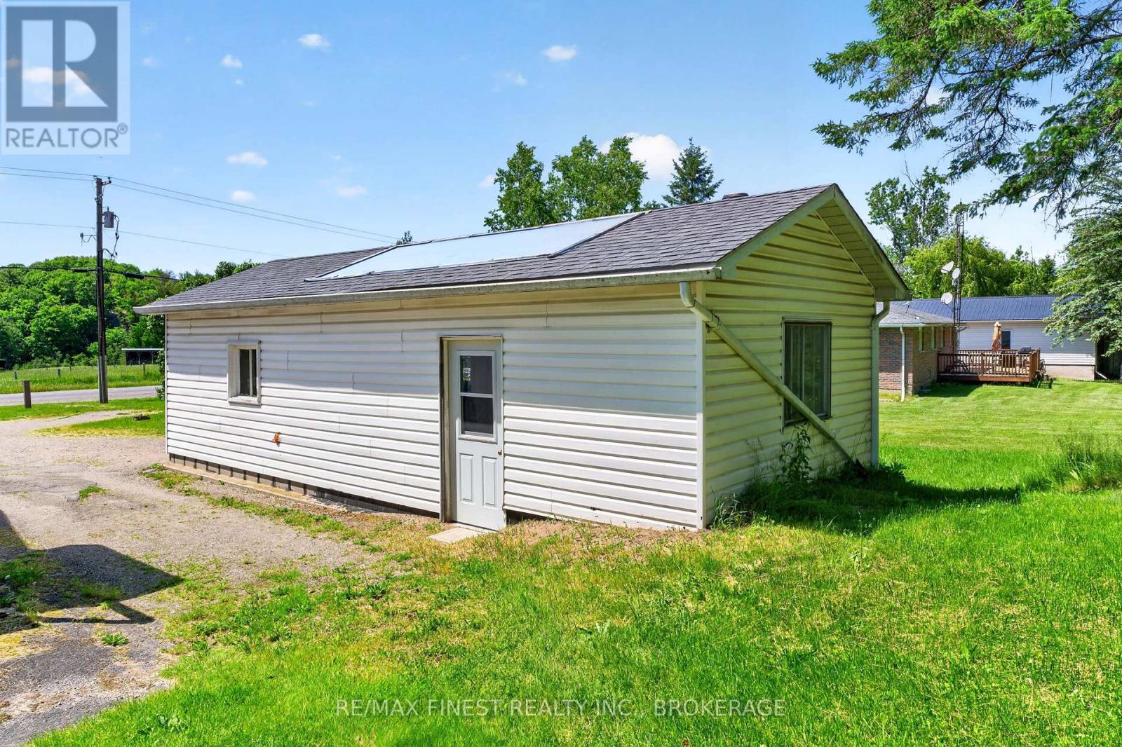 3287 HIGHWAY 32 - 40