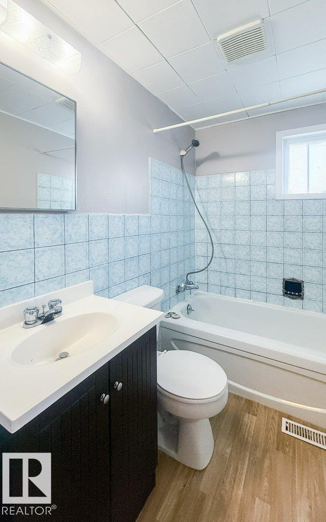 9836 100 ST - 22