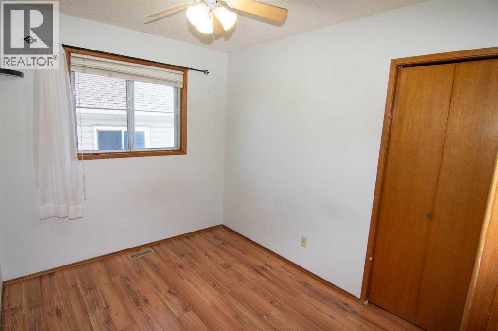 27 Taraglen Court NE - 13