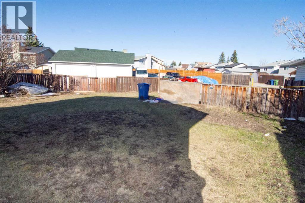 27 Taraglen Court NE - 5