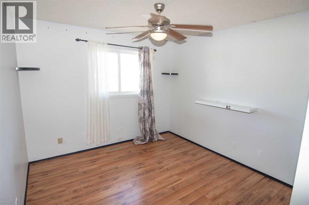 27 Taraglen Court NE - 11