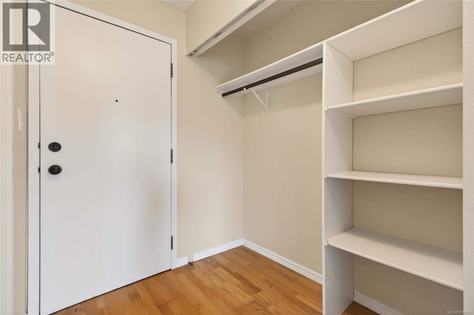 #207 1130 Willemar Ave - 14