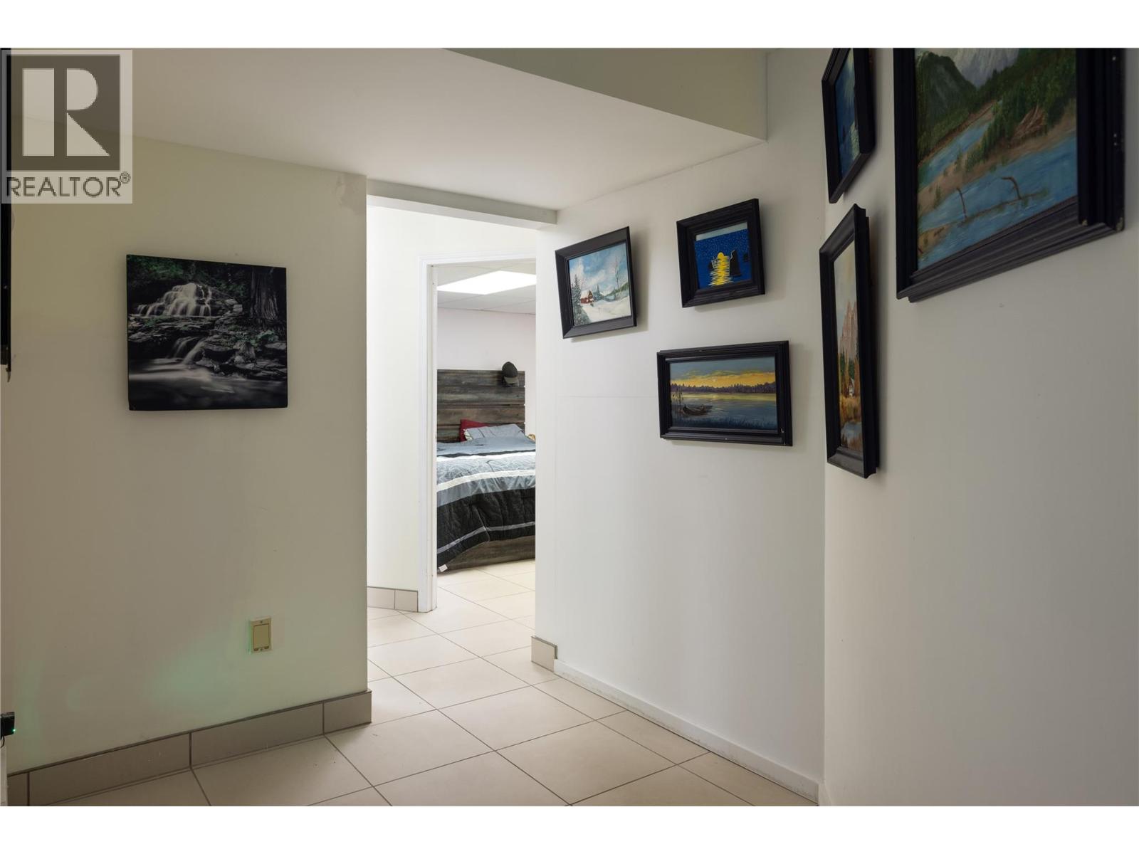 65 Grove Road - 37