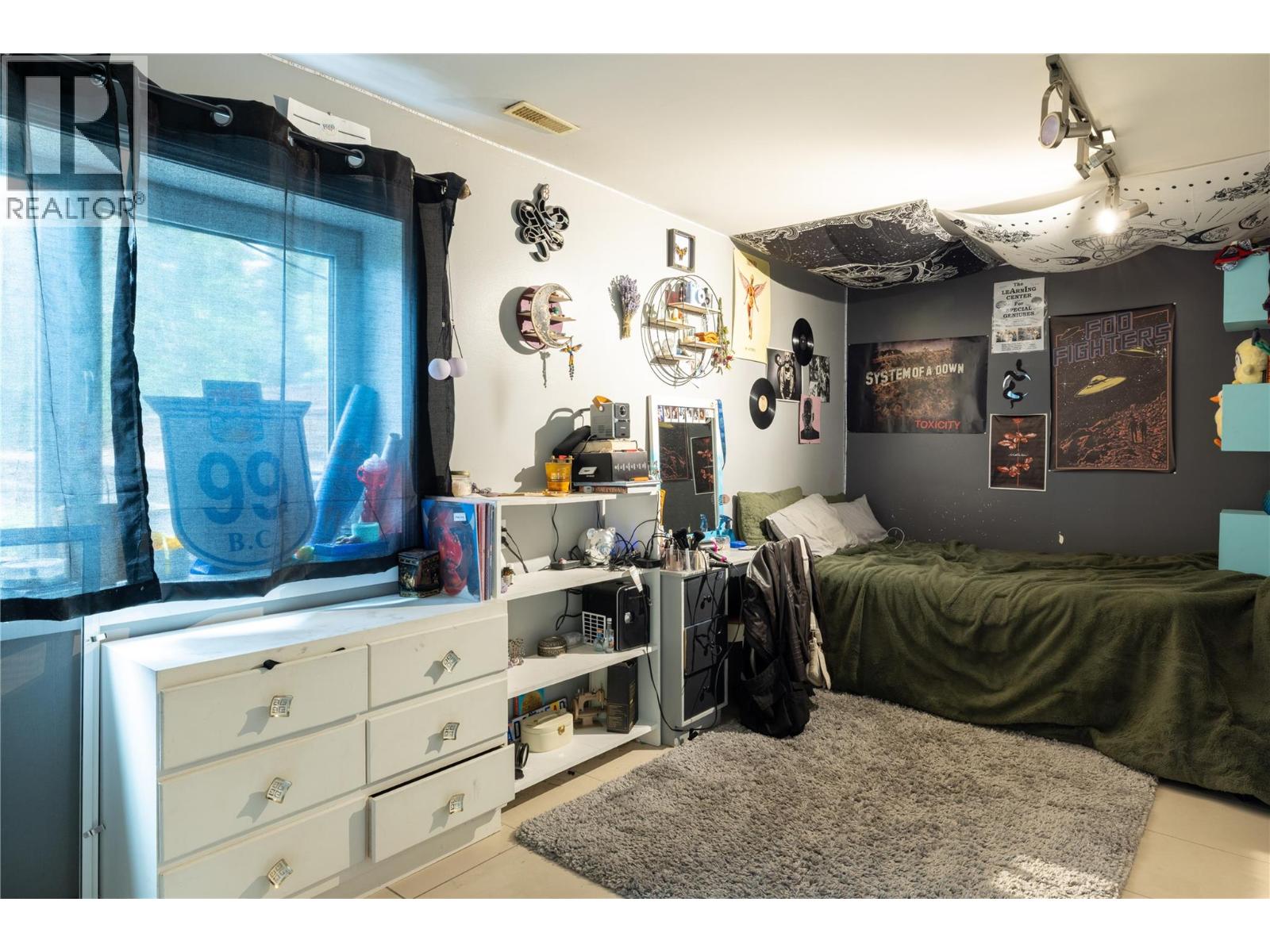 65 Grove Road - 35
