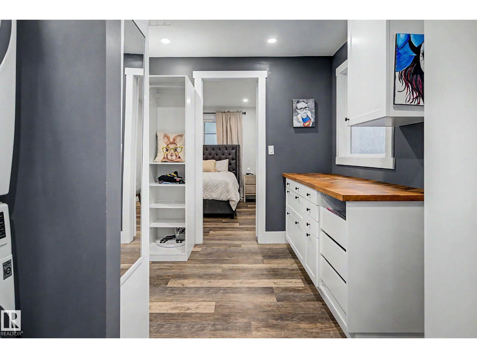 54 GLADSTONE CR — photo 34