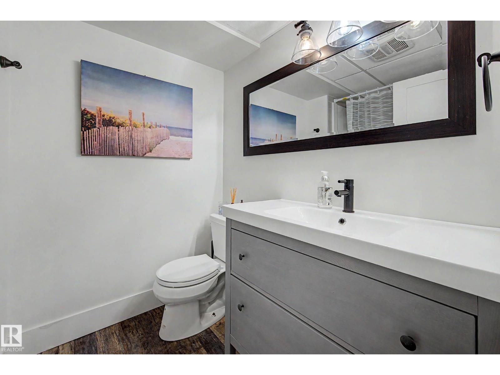 54 GLADSTONE CR — photo 56