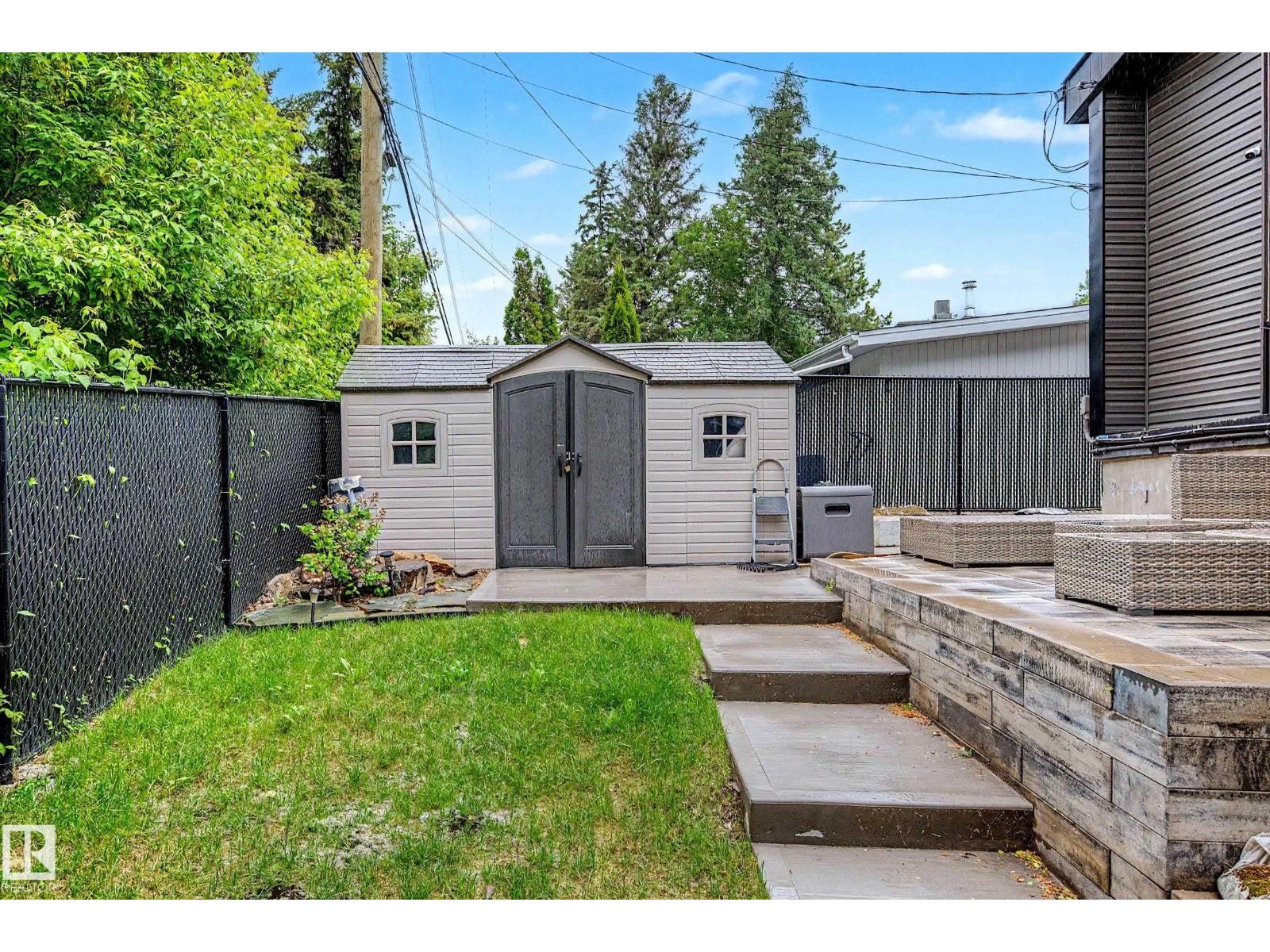 54 GLADSTONE CR — photo 63