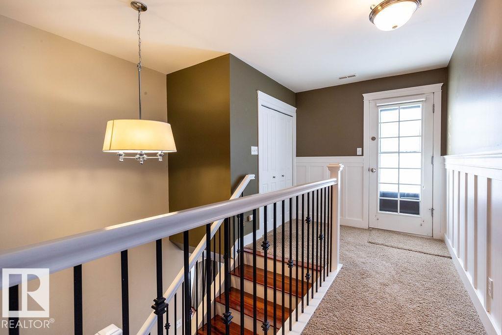 104 QUESNELL CR NW - 24