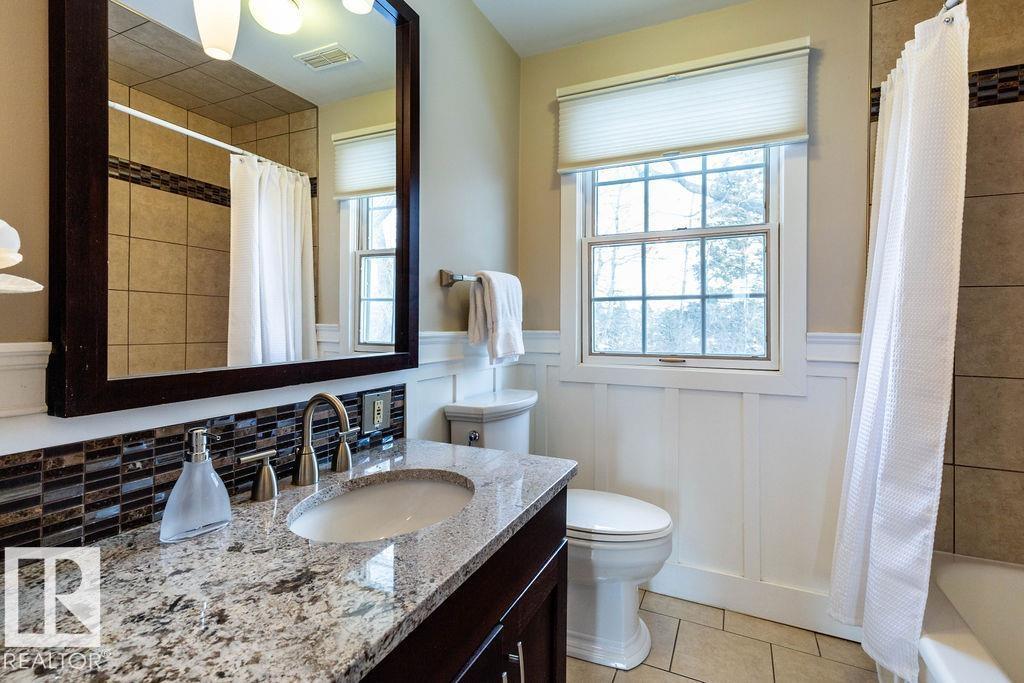 104 QUESNELL CR NW - 37