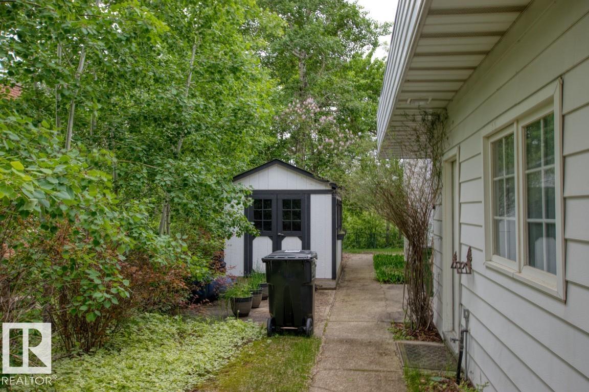 104 QUESNELL CR NW - 46