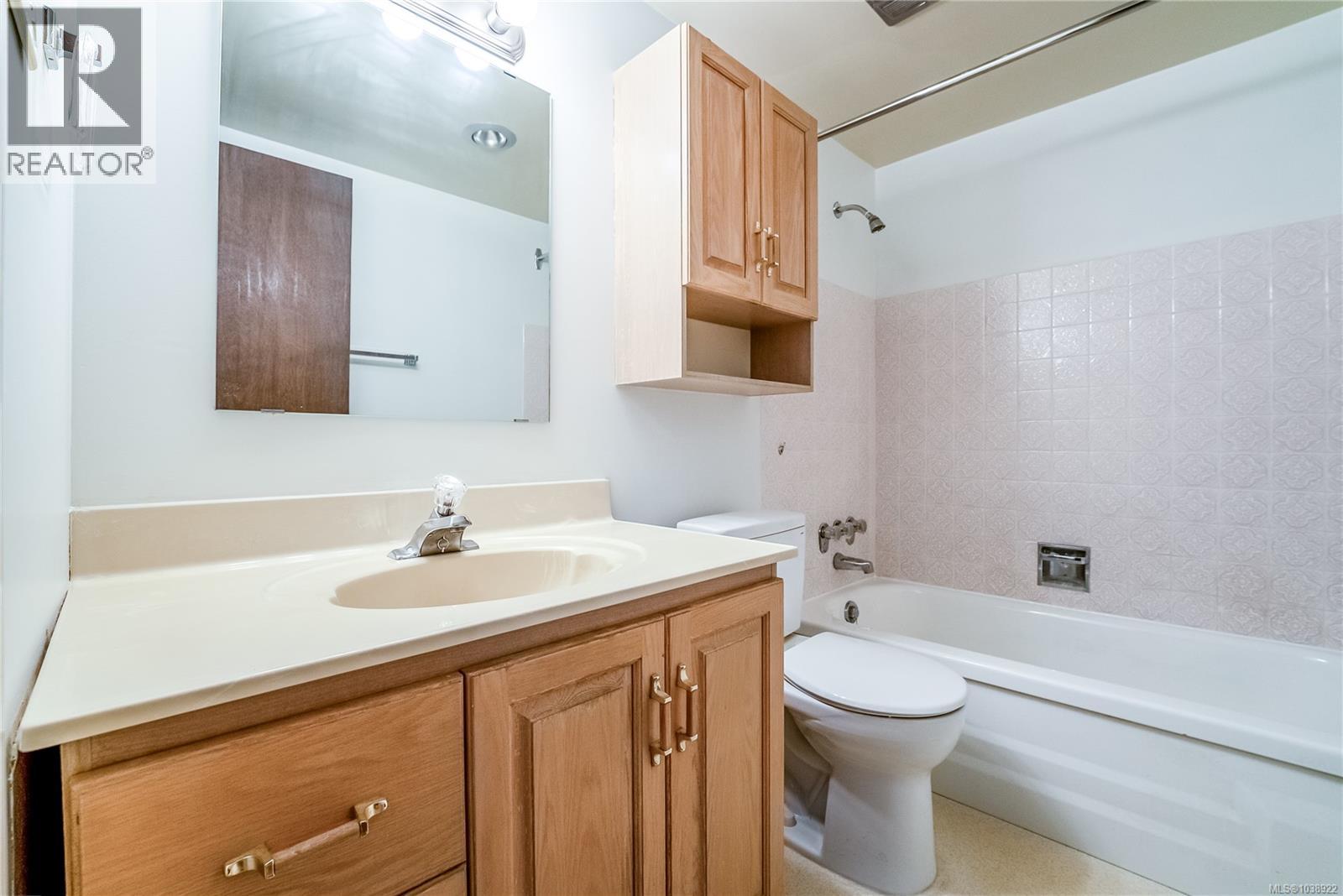 308 1035 McClure St, Victoria