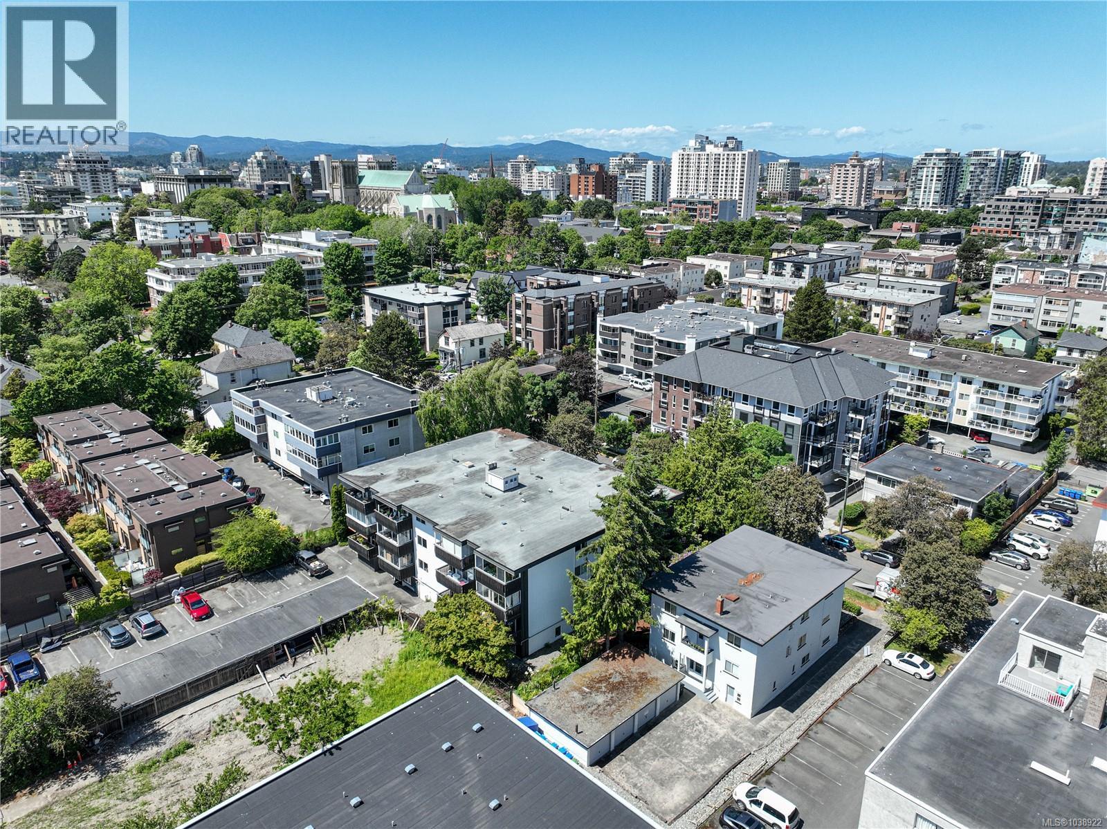 308 1035 McClure St, Victoria