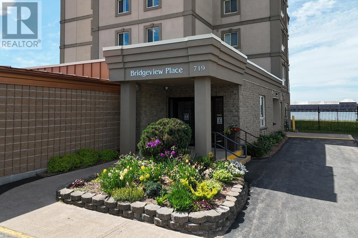 719 Bay ST # 604 - 1