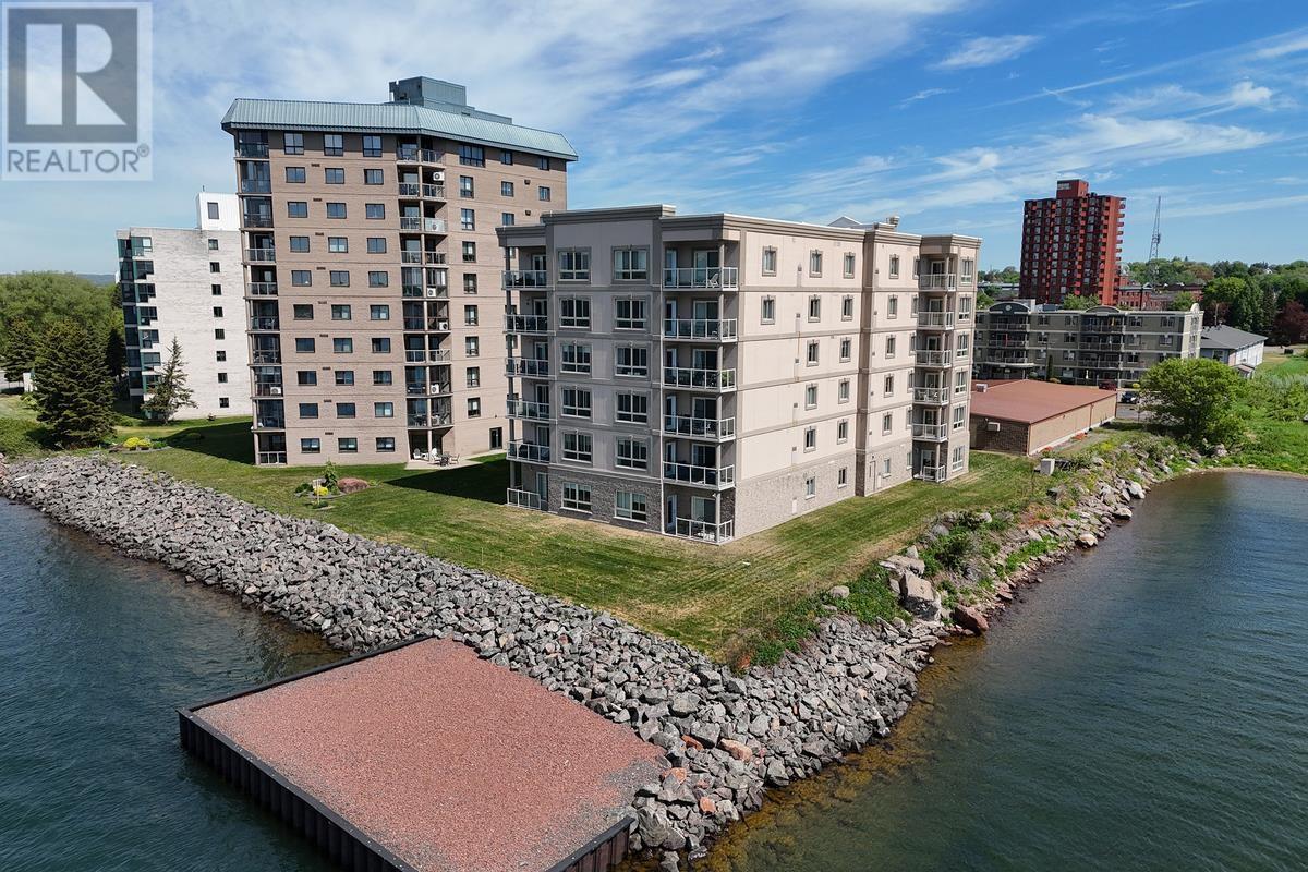 719 Bay ST # 604 - 44