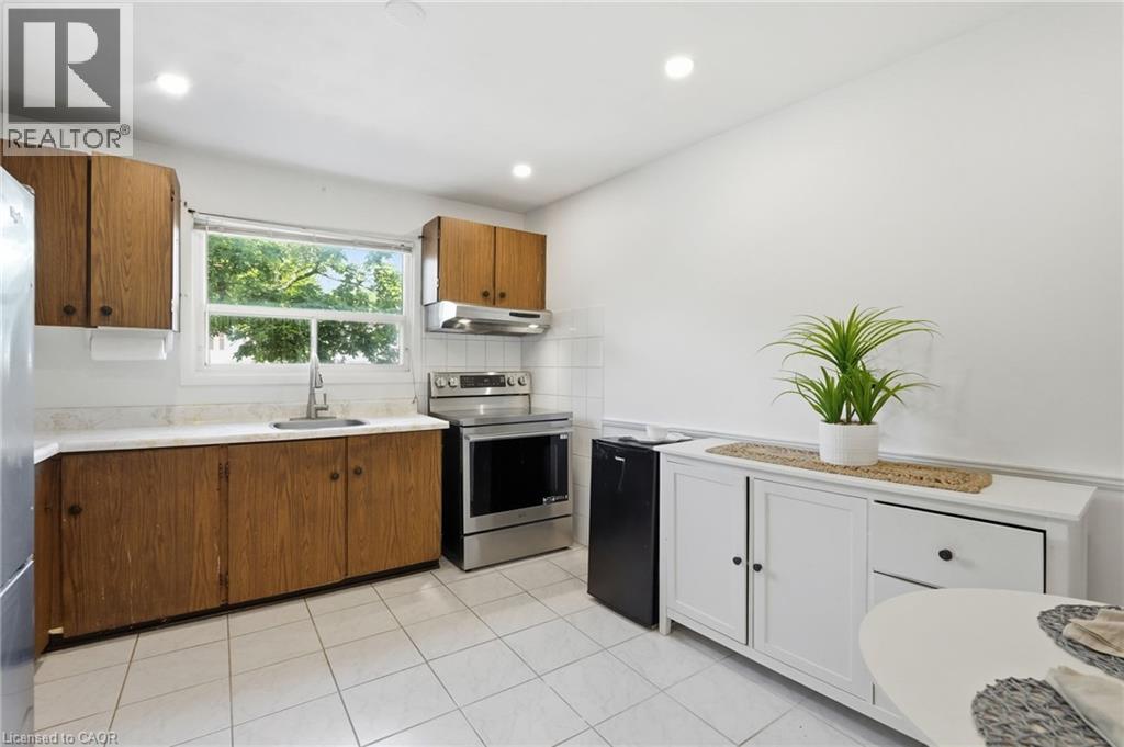 58 ONSLOW Court - Image 12